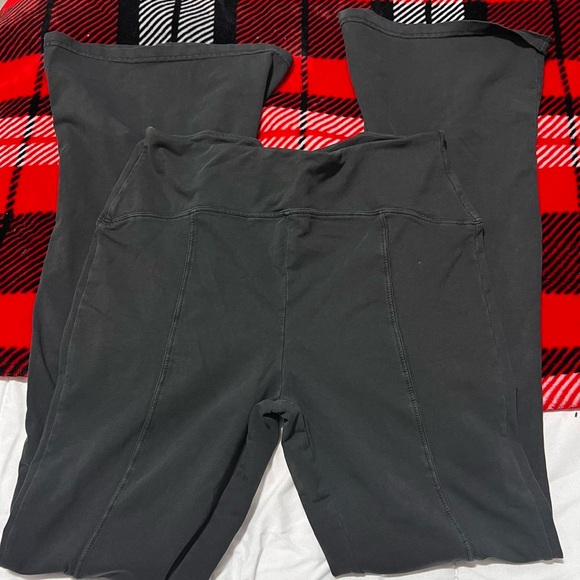 Fashion nova hoodie and pants set - Picture 4 of 6